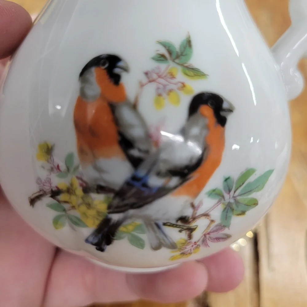 Vintage Porcelain Small Pitcher Jug & Basin Dish‎ Set Birds Orioles Gold Trim